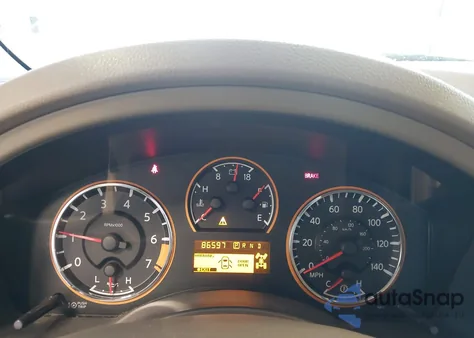 2014 Nissan Armada Platinum/Sl/Sv z USA, uszkodzony, nr VIN 5N1AA0NE1EN607357